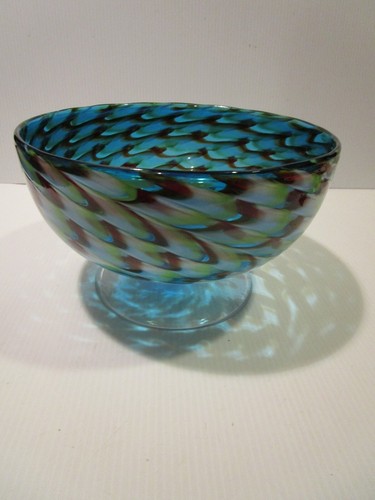 Stunning art glass round - stunning,
