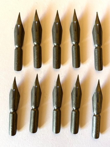 Plumes anciennes neuves - anciennes,