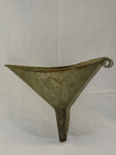 Ancien entonnoir metal - -ancien,