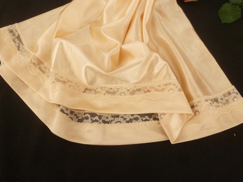 Joli jupon vintage - jupon,