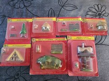 Lot de 7 MINI FIGURINES neuf