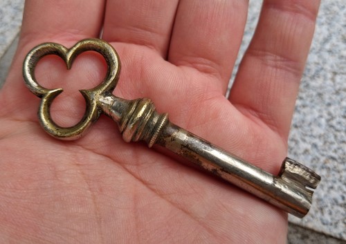 Clé ancienne old - 1, key