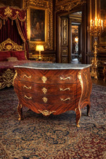 Grande commode en bois massif