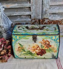 ANCIENNE BOITE A GOUTER