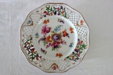 Assiette en porcelaine