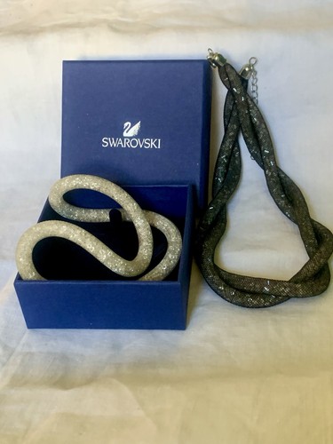 Boîte avec bracelet - boîte, neuf