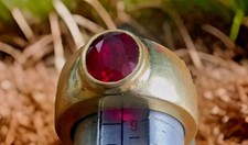 Bague Jonc chevalière Homme Or 18k poinçon tète d aigle  15 G certi Rubis T.54