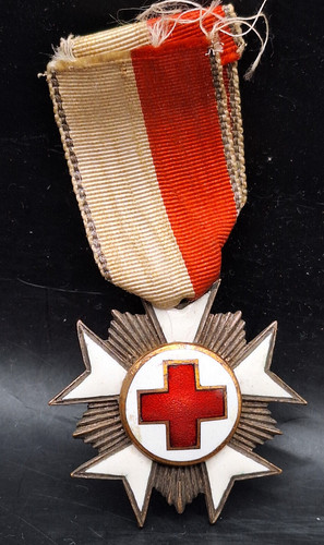 Ancienne médaille croix rouge