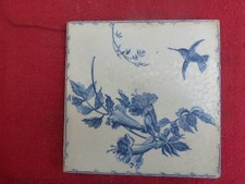 ANCIEN CARRELAGE EN FAIENCE DE