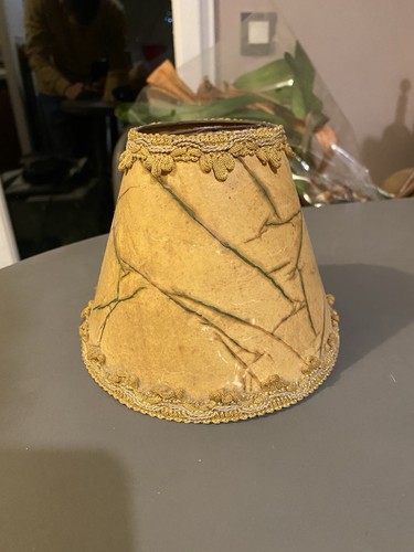 Ancien petit abat jour - petit, pour