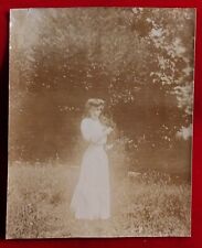 Photo Époque Femme Noble Ou Aisée Robe D'Époque Début 1900 ( F 01 )