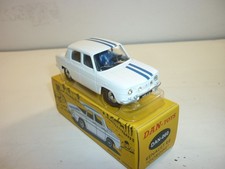 1/43 DAN TOYS RENAULT 8