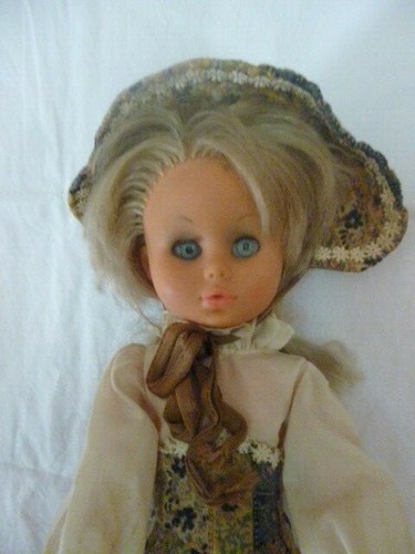 Poupée mannequin ancienne