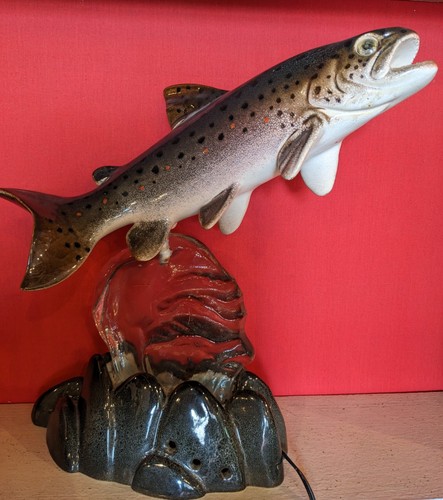 Grande sculpture statue - , truite