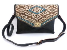 SAC NEUF POCHETTE BANDOULIERE CUIR PLEINE FLEUR NOIR LAINE KILIM BOHEME ETHNIQUE