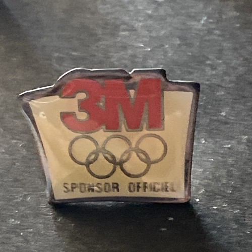 Pin sport jeux - pin's,