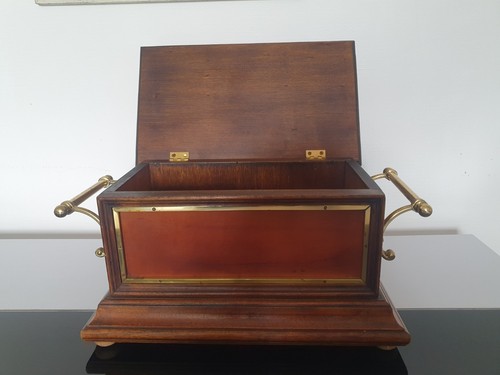 Ancienne grande boîte - boÎte, à