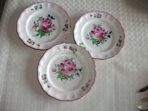 Anciennes assiettes plates - 3,