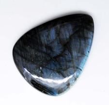 Pierre précieuse non traitée