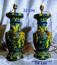 Paire de Vases Montés en Lampes Faïence du Japon Polychrome Jaune Vert Bleu 1900