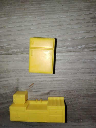 Lot meuble jaune - de, la
