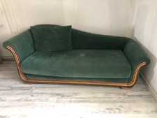 méridienne en très bon état . Tissus couleur vert . Voici les dimensions . Longu