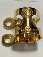 Ligature de saxophone alto