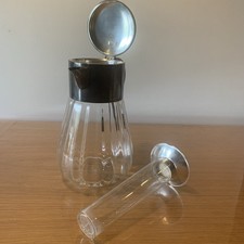 Grande Carafe Et Son
