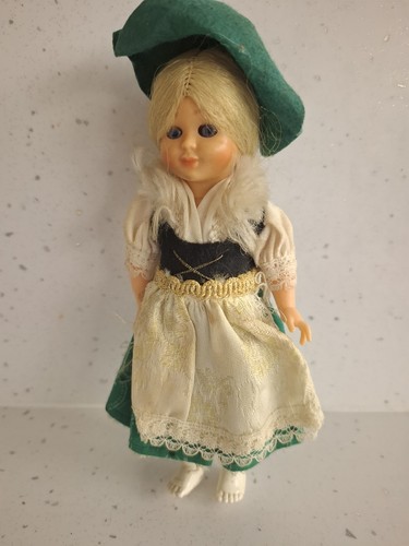 Vintage 15cms dolly - dolly, en