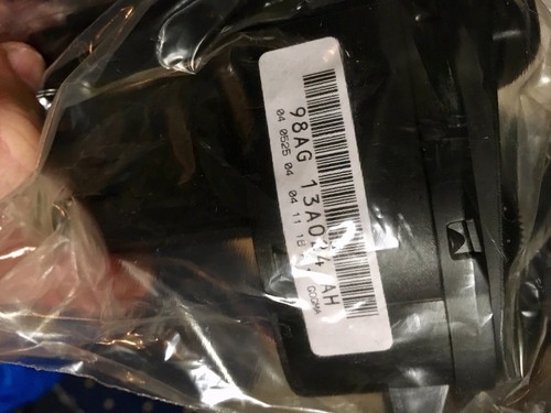 Commodo droit ford focus ghia - ford,