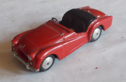 Corgi toys triumph tr2 - corgi,