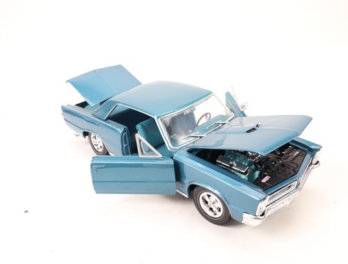 Maisto voiture miniature