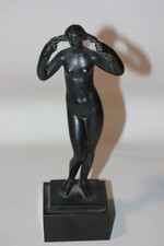 Musee du Louvre Sculpture résine déesse " Aphrodite se coiffant " moulage