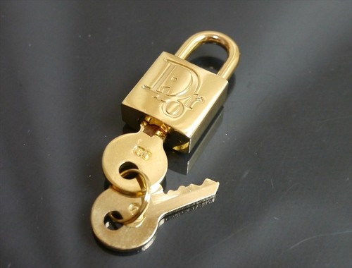 Authentique clé cadenas - clé, de