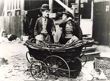 PHOTO PRESSE TÉLÉ ANTENNE 2 FILM LE KID CHARLIE CHAPLIN