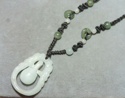 Pendentif pierre jade - pierre,