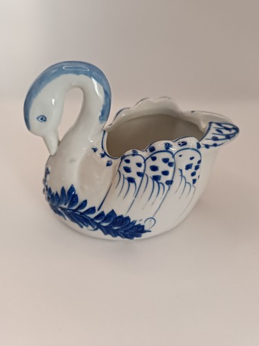 Très joli cygne céramique - très,