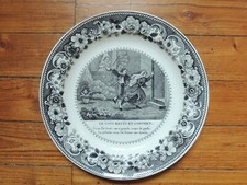 Assiette en faïence Montereau