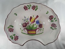 PLAT A BARBE EN FAÏENCE LES