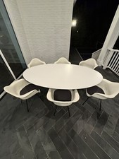knoll Herman Miller Saarinen