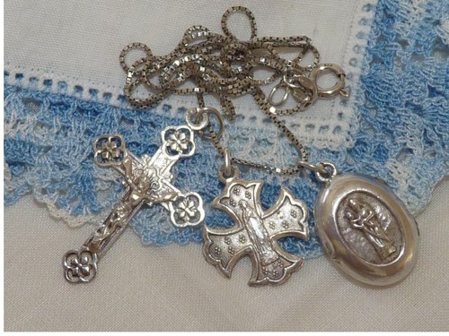 Anciens pendentifs reliquaire - anciens,