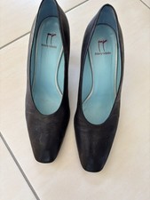 Escarpins.  Chaussures. Souliers . Thierry Rabotin