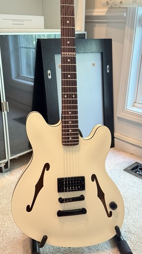 Tom delong fender starcaster - tom,