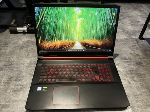 Portable gaming - 17",