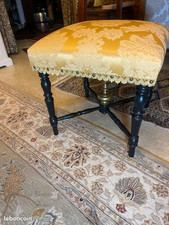 Superbe et grand tabouret de