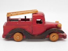 PETIT CAMION ANCIEN EN BOIS