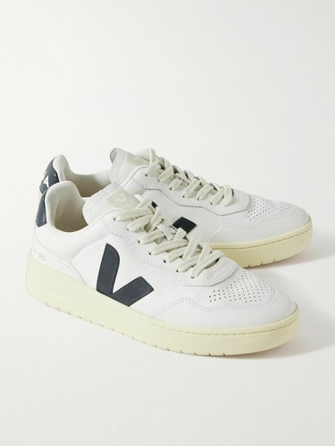 Nwot veja men s leather - veja, v-90