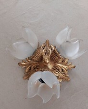 Ancien plafonnier 3 lumieres metal doré feuilles d acanthe et verre dépoli