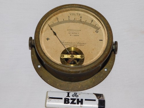 Tres ancien voltmetre - ancien, /