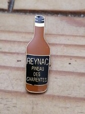 Pin's Pins PIN LAPEL Alcool Apéritif Vin  Pineau Des Charentes "REYNAC"